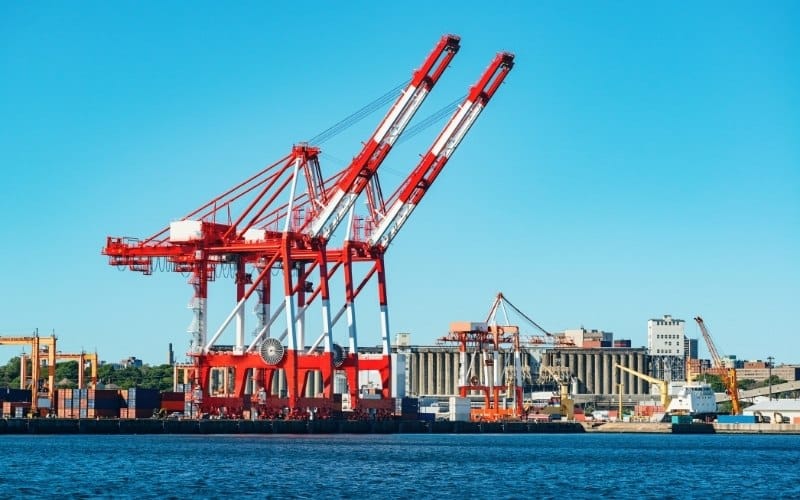 Контейнер-козловой кран